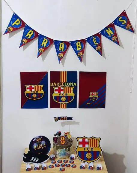 Kit Só Um Bolinho Tema Barcelona 2.