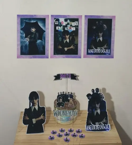 Kit Só Um Bolinho Tema Wandinha 2.