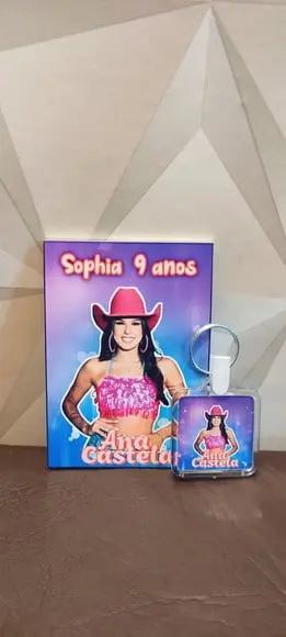 Bloquinho + Chaveiro Tema Ana Castela qualquer Tema.
