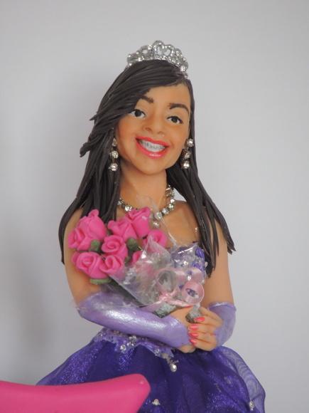 Topo de Bolo 15 Anos Vestido Roxo