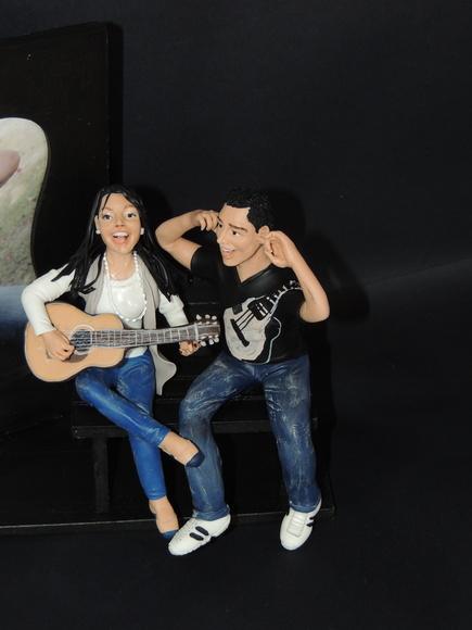 Topo de Bolo Casal com Violão