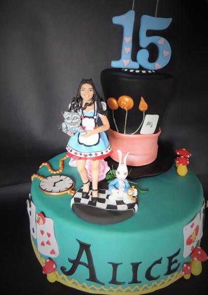 Topo de Bolo Tema Filme Alice
