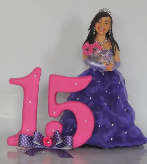 Topo de Bolo 15 Anos Vestido Roxo