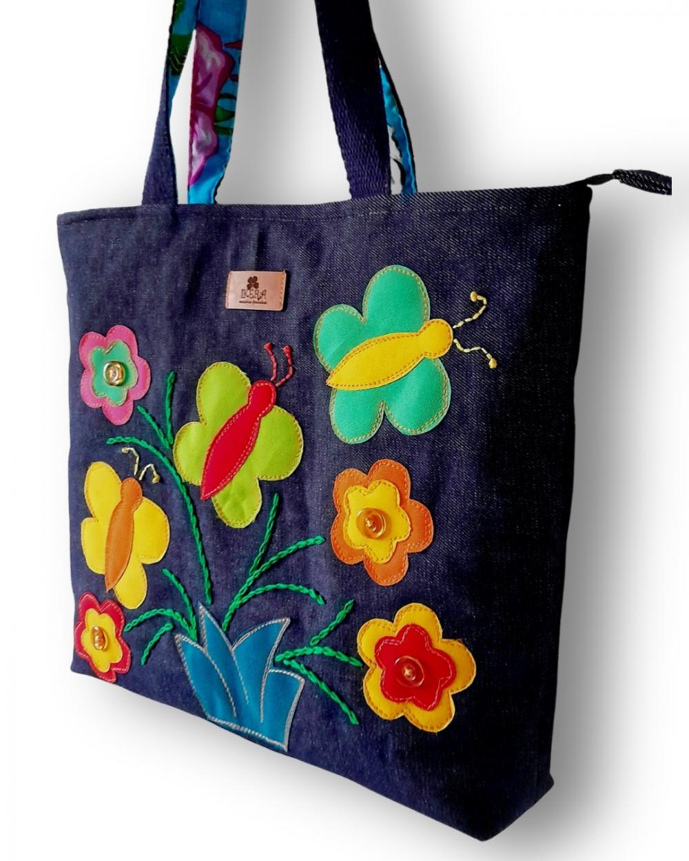 Bolsa Artesanal de Tecido Jeans Bordada à Máquina Butterfly