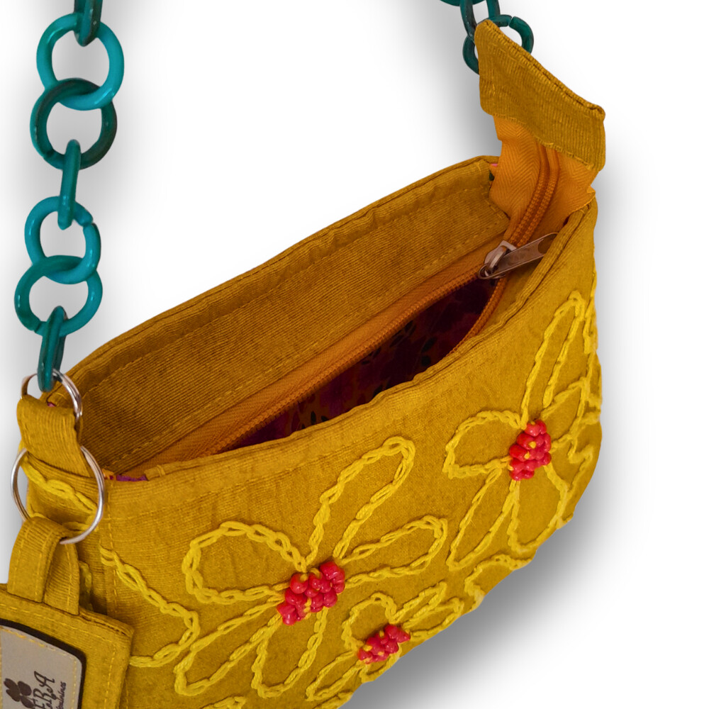 Mini Bolsa Artesanal Feminina de Tecido Carla
