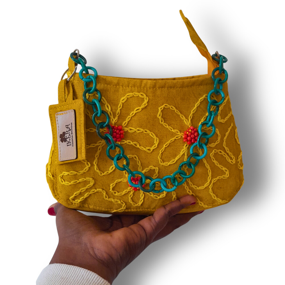 Mini Bolsa Artesanal Feminina de Tecido Carla