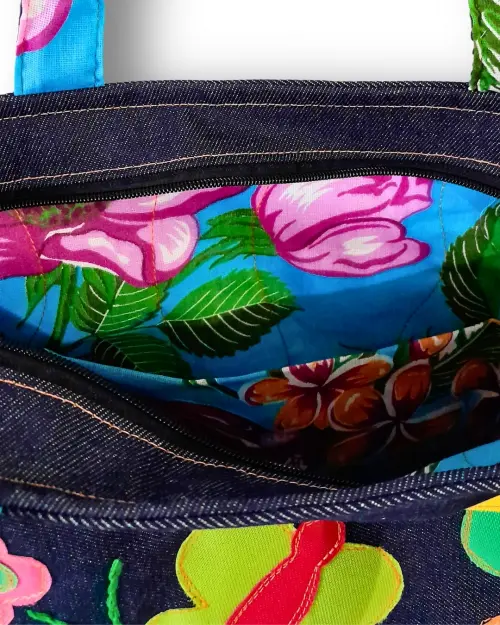 Bolsa Artesanal de Tecido Jeans Bordada à Máquina Butterfly