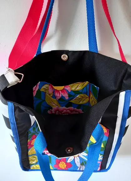Bolsa Artesanal de Tecido com Forro Impermeável Valentina