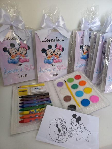 10 Estojo de Colorir