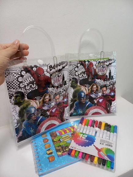 10 Sacolinha Cristal Pvc com Caderno de Colorir e Canetinha
