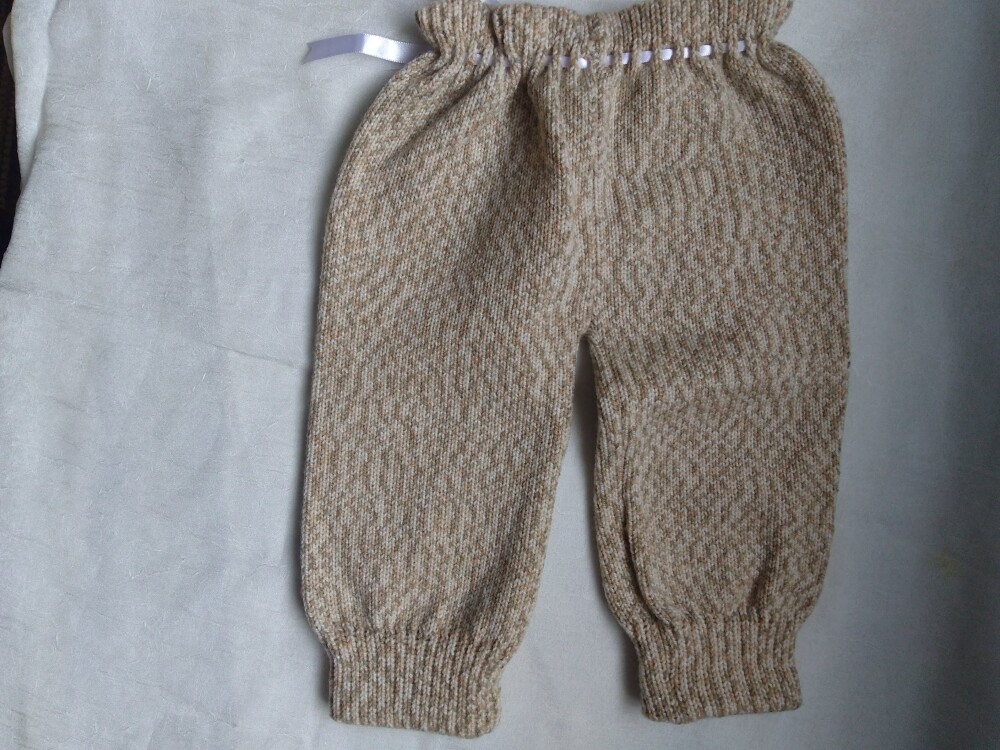 conjunto  tricô  bebe: casaquinho e calça 0 a 3 meses