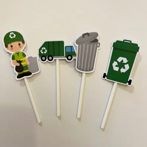 Topper Caminhão de Lixo Menino Cabelo Castanho