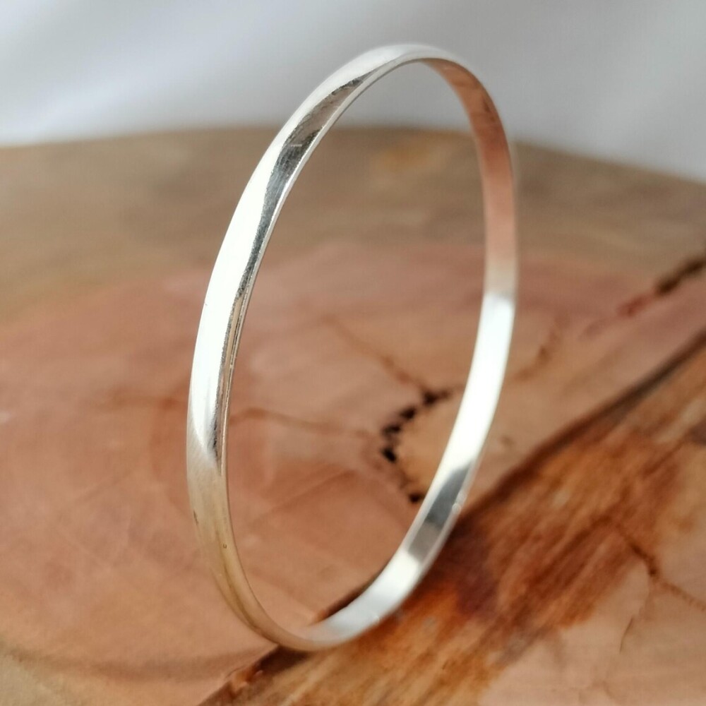 Pulseira Argola Abaolada Lisa de Prata - 4mm de Largura