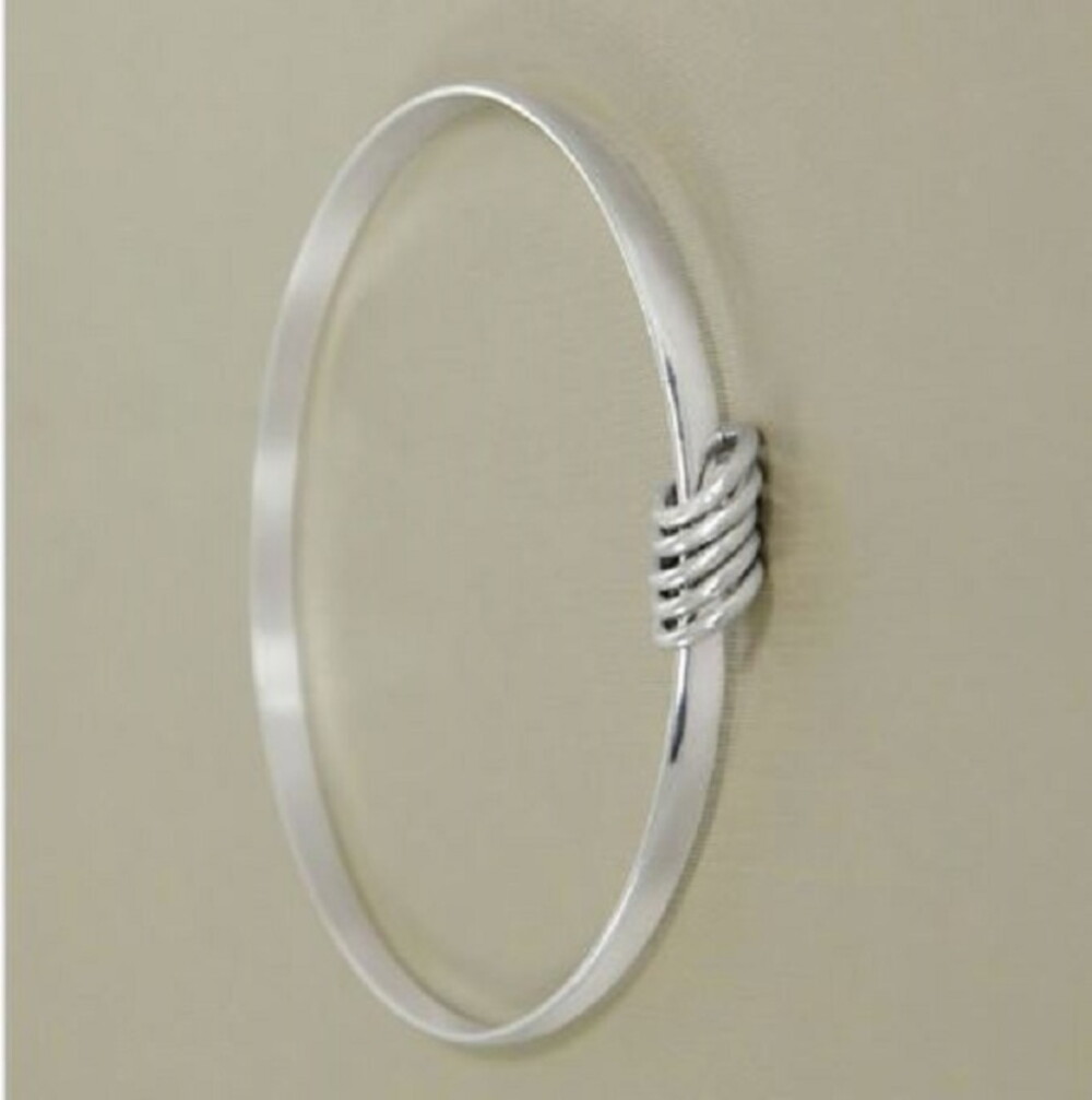 Pulseira de Prata com 7 argolinhas - modelo semaninha