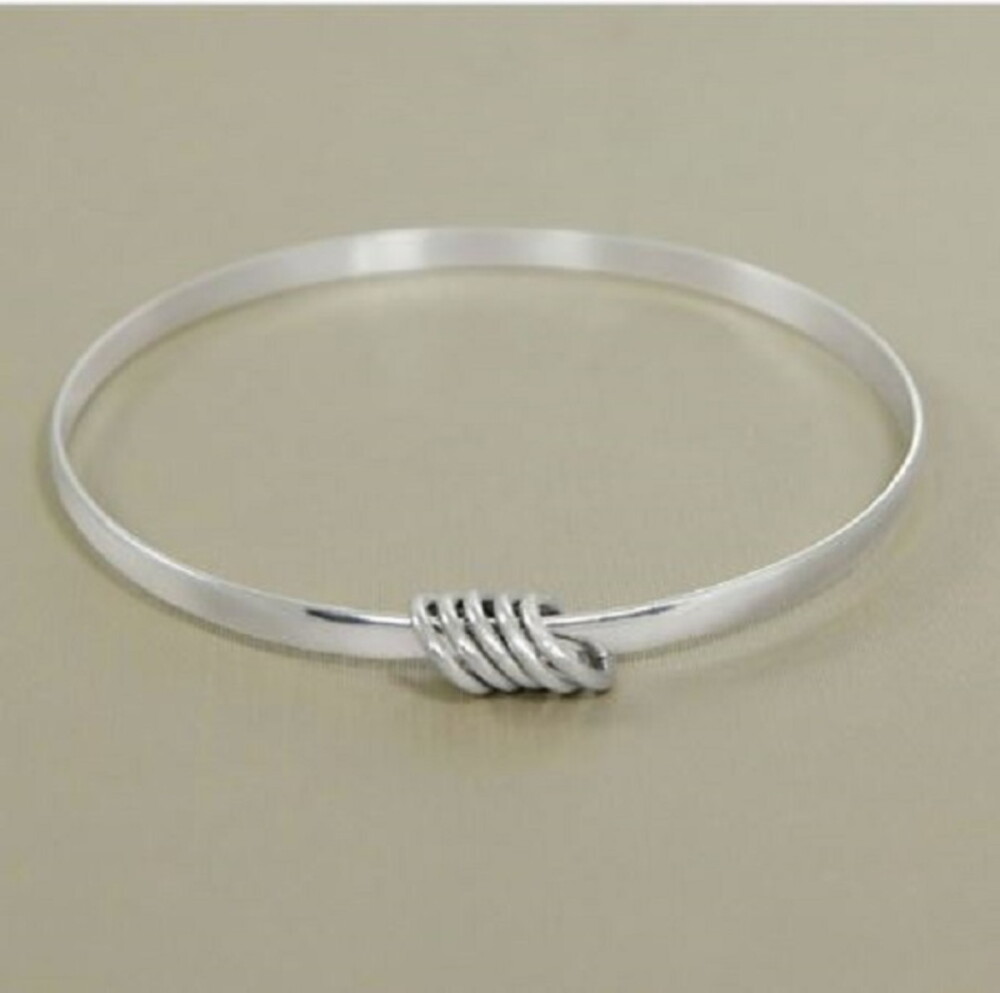 Pulseira de Prata com 7 argolinhas - modelo semaninha