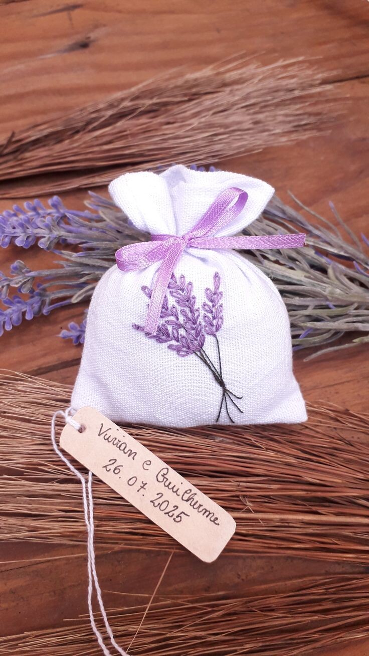 Mini sachê lavanda.