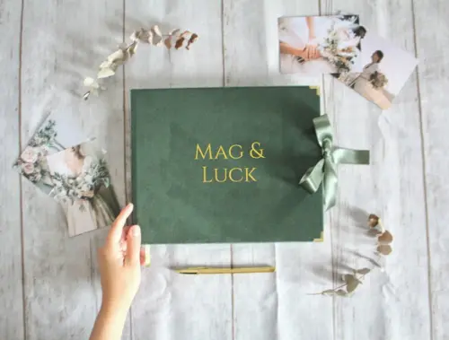 Livro de Assinaturas em Veludo com Laço Verde Escuro