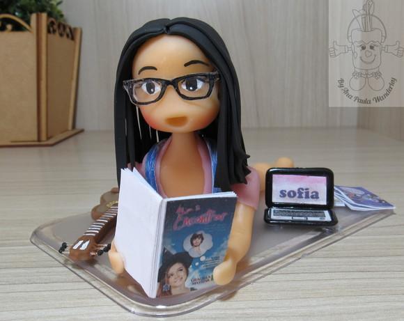 Topo Boneca 15 Anos,lendo,com Violão e Noteboock