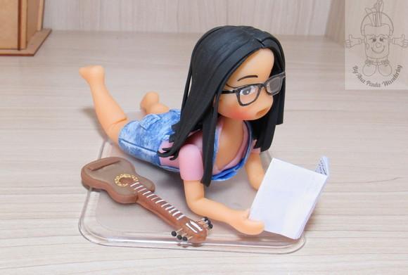 Topo Boneca 15 Anos,lendo,com Violão e Noteboock