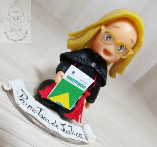 Boneca Promotora de Justiça Personalizada | Presente para Format