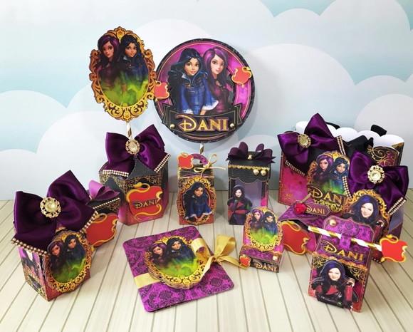 Kit Festa 30 Lembrancinhas Personalizadas Descendentes