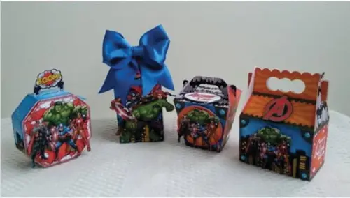 Kit Festa 40 Lembrancinhas Personalizadas os Vingadores 3d