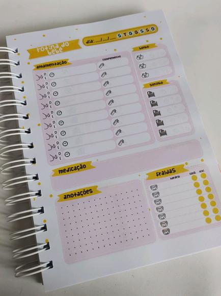 Caderno da rotina do bebê menina