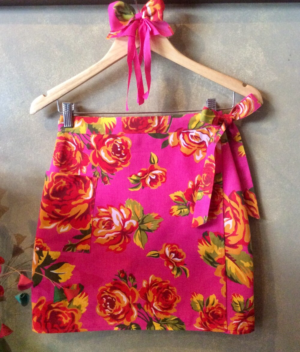 Saia Envelope Curta em Chita Estampada