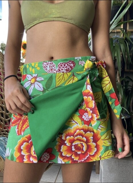 Saia Envelope Curta em Chita Estampada