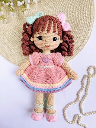 Boneca de Crochê Amigurumi