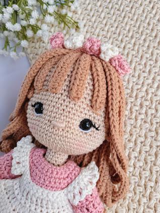 Boneca de Crochê Amigurumi