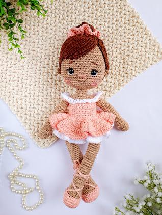 Boneca de Crochê Amigurumi Bailarina