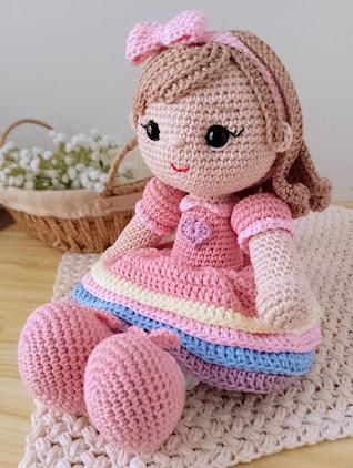 Boneca de crochê Amigurumi