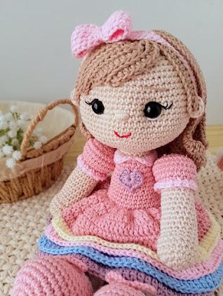 Boneca de crochê Amigurumi