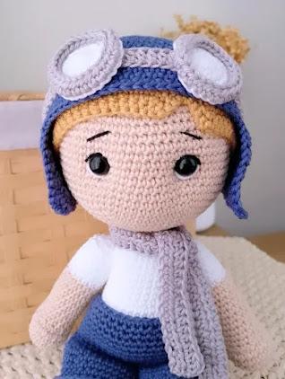 Boneco Aviador de crochê Amigurumi
