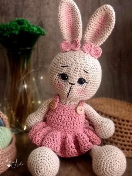 Coelha de Crochê Amigurumi