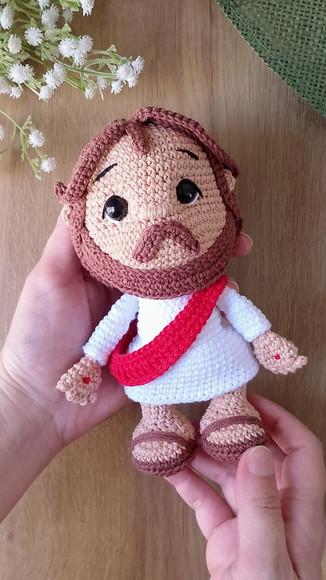 Boneco Jesus de Crochê Amigurumi