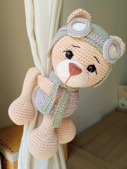 Prendedor de Cortina Urso Aviador Amigurumi
