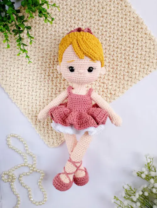 Boneca de Crochê Amigurumi Bailarina