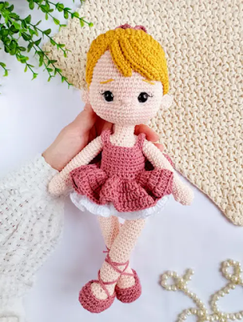 Boneca de Crochê Amigurumi Bailarina
