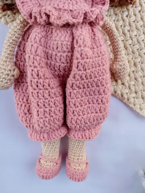 Boneca de Crochê Amigurumi