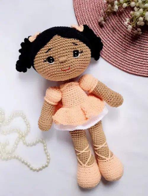 Boneca de crochê Amigurumi