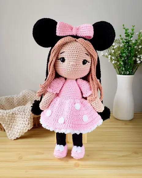 Boneca Minnie Amigurumi