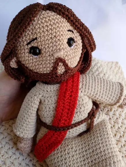 Boneco Jesus de Crochê Amigurumi