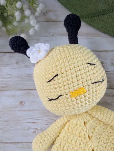 Naninha Abelhinha Amigurumi Crochê