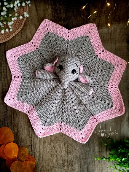 Naninha Elefante de Crochê Amigurumi
