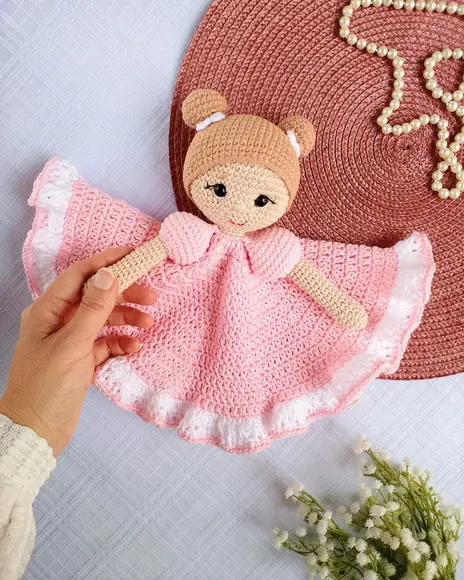 Naninha Boneca Amigurumi Crochê