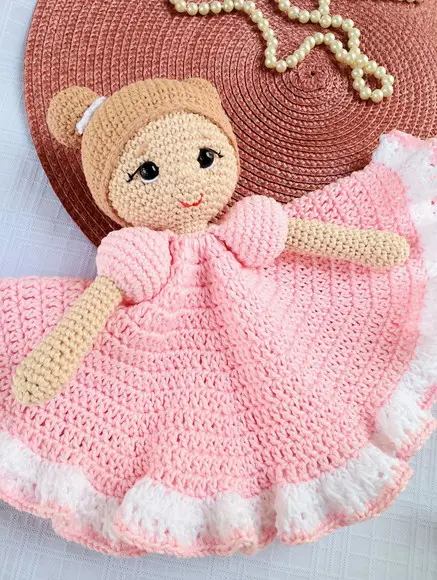 Naninha Boneca Amigurumi Crochê