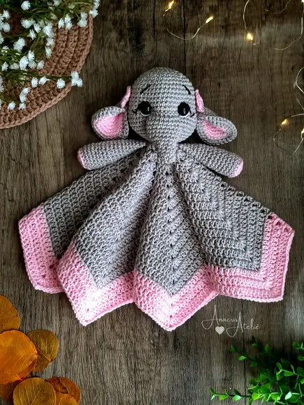 Naninha Elefante de Crochê Amigurumi