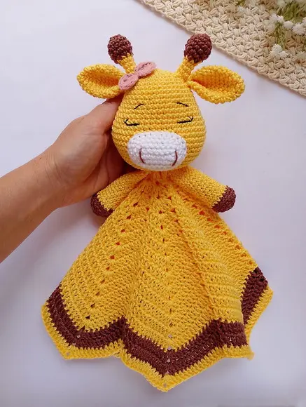 Naninha Girafa de Crochê Amigurumi